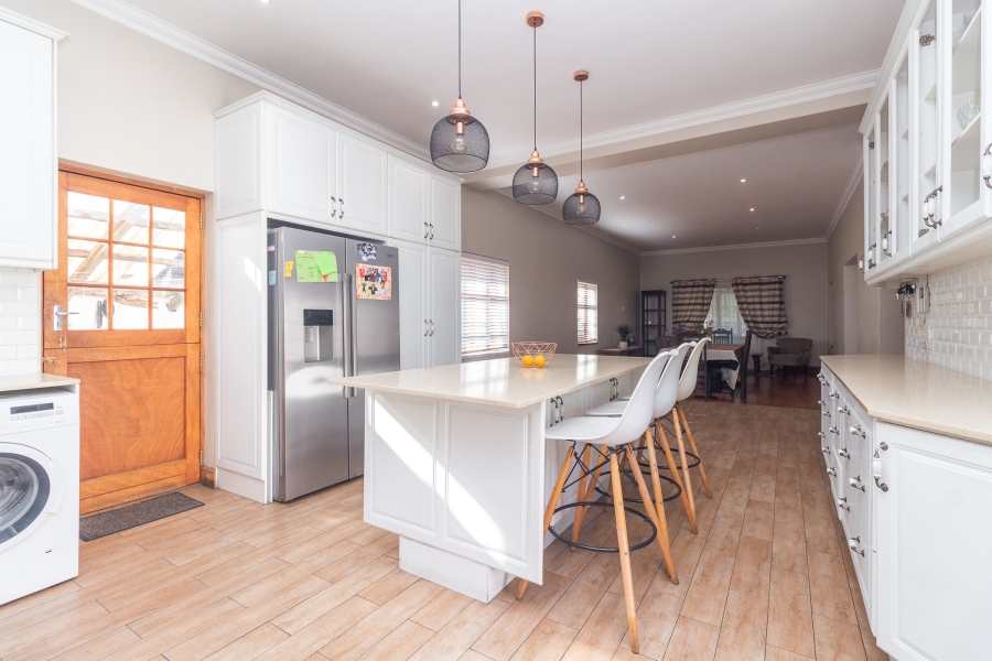 2 Bedroom Property for Sale in Pinelands Western Cape